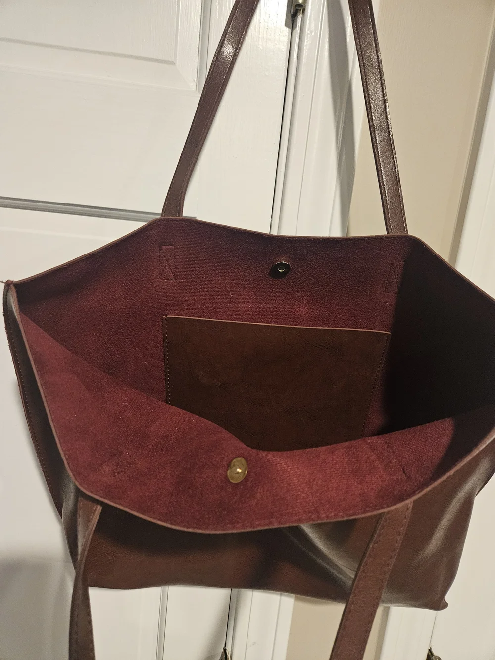 Classic Brown Leather Tote Bag - Spacious Everyday Carry